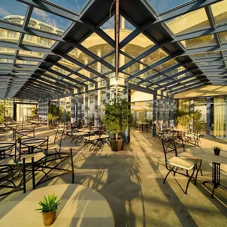 Hotell Azalia Balneo &