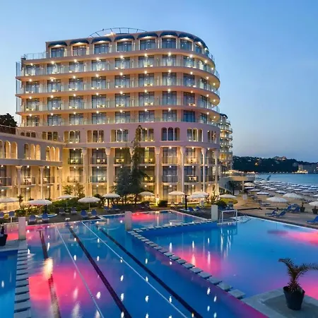 Hotell Azalia Balneo & Saints Constantine and Helena