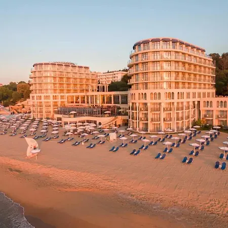 Azalia Balneo & Hotell