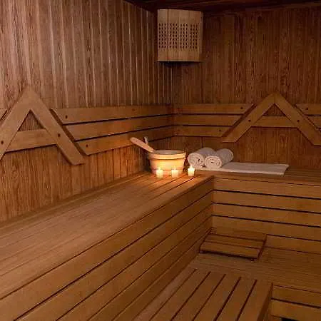 Hotell Azalia Balneo & Saints Constantine and Helena