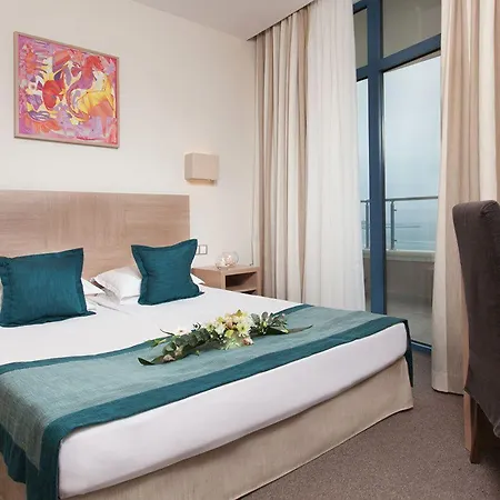 Azalia Balneo & Hotell 4*