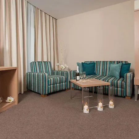 Hotell Azalia Balneo &