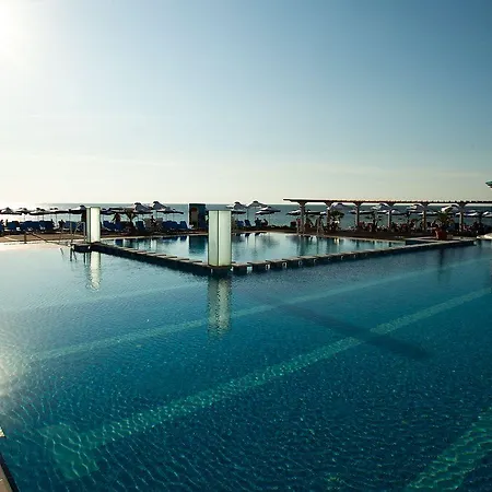 Azalia Balneo & Hotell 4*