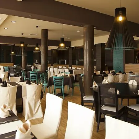 Azalia Balneo & Hotell 4*