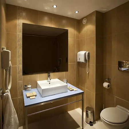 Azalia Balneo & Hotell