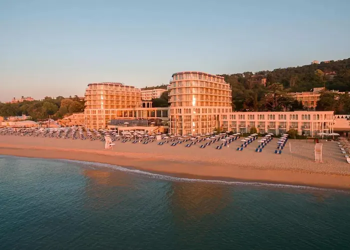 Azalia Balneo & Hotel 4*