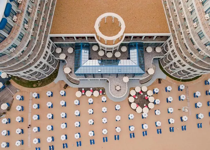 Azalia Balneo & Hotel St Constantin et Helena