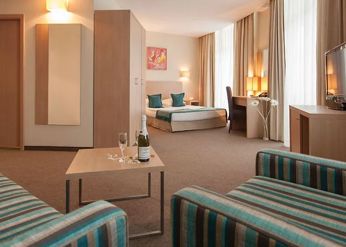 Azalia Balneo & Hotel