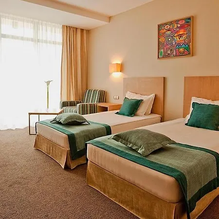 מלון Azalia Balneo & 4*