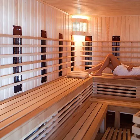 Azalia Balneo & סנט קונסטנטין והלנה