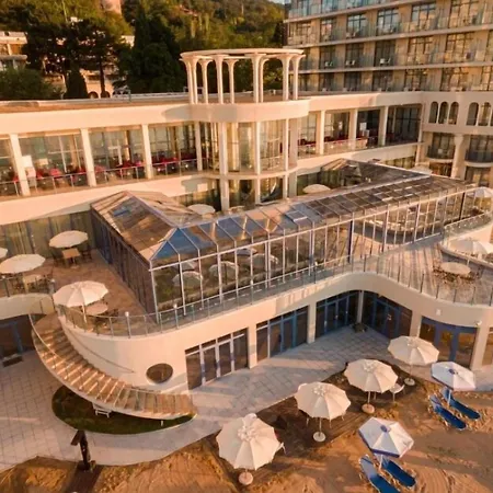 Azalia Balneo & 4* Sf. Constantin și Elena