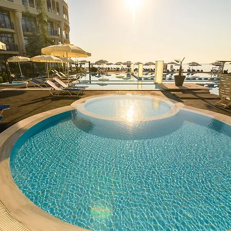 Azalia Balneo & סנט קונסטנטין והלנה