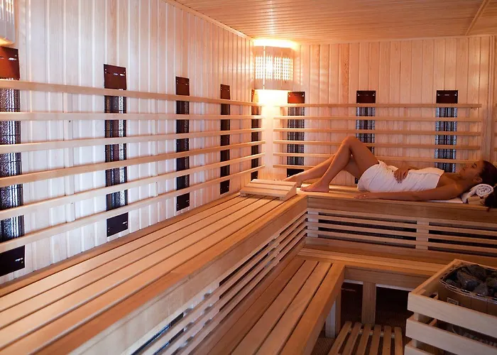 Azalia Balneo & Saints Constantine and Helena