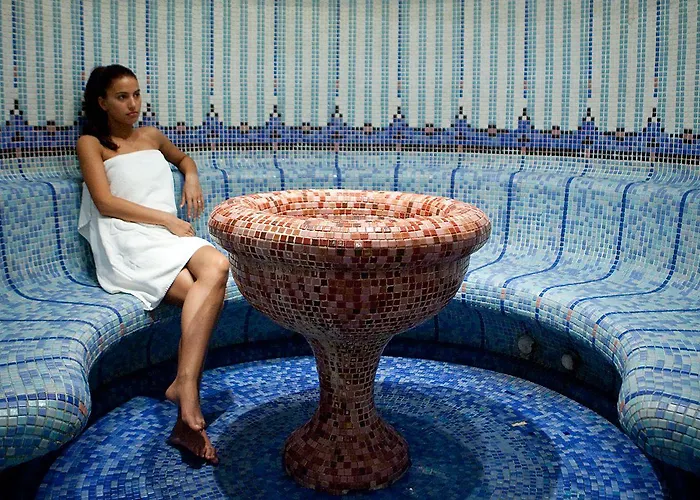 Azalia Balneo & Hotel 4*