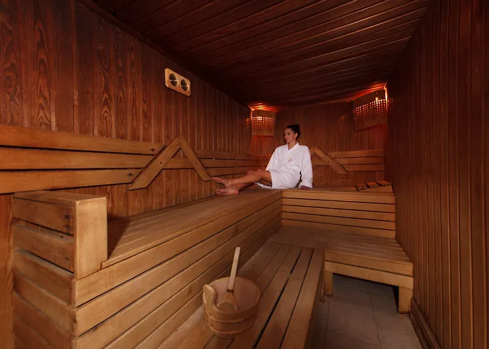 Hotel Azalia Balneo & 4*