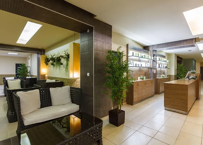 Hotel Azalia Balneo & 4*