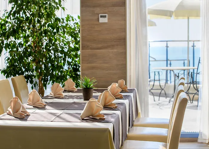 Hotel Azalia Balneo & Saints Constantine and Helena