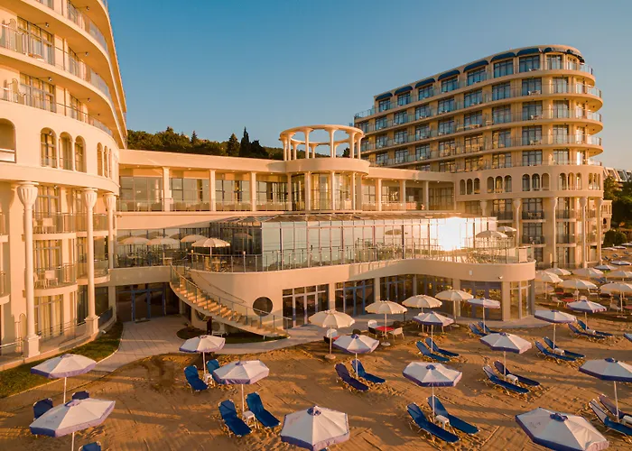 Azalia Balneo & Hotel 4*